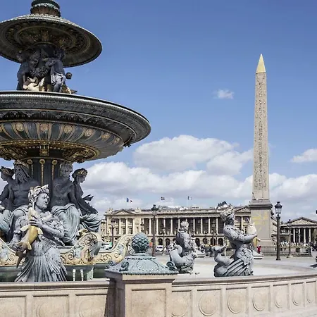 Saint-honore * Paris